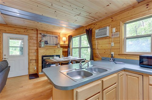 Foto 2 - Remote Escape: Murphy Cozy Cabin in the Woods