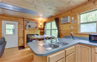 Foto 2 - Remote Escape: Murphy Cozy Cabin in the Woods