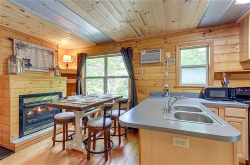 Foto 5 - Remote Escape: Murphy Cozy Cabin in the Woods