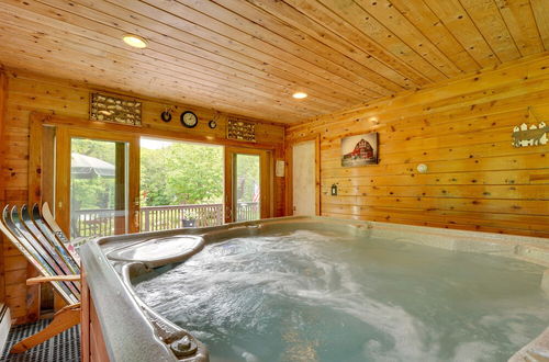 Foto 4 - Riverfront Vermont Vacation Rental w/ Hot Tub