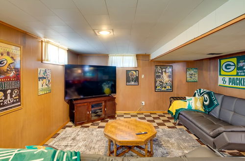 Photo 25 - Retro Green Bay Home: Steps to Lambeau Field