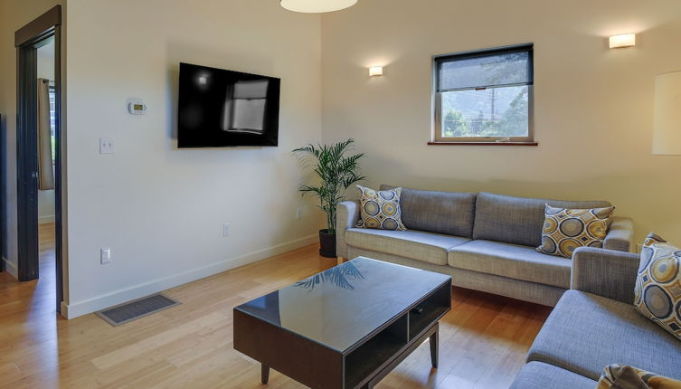 Photo 1 - Modern White Salmon Apartment, Steps From Town