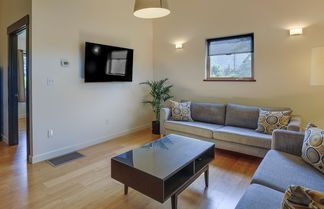 Photo 1 - Modern White Salmon Apartment, Steps From Town