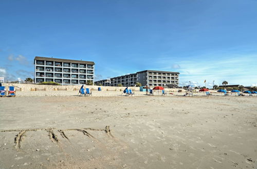 Photo 25 - Beachfront Penthouse: Pools, Tennis Courts, Views