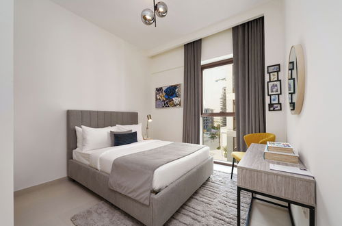 Photo 10 - Maison Privee - Alluring Modern Apt in Dubai Creek Beach