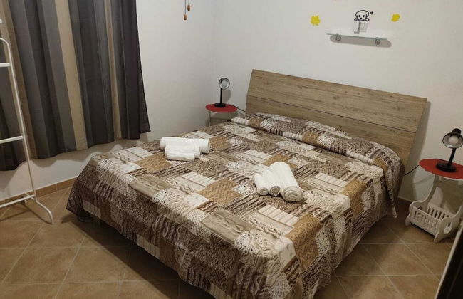 Villa 6 Beds Just Minutes From San Teodoro - Photo 6
