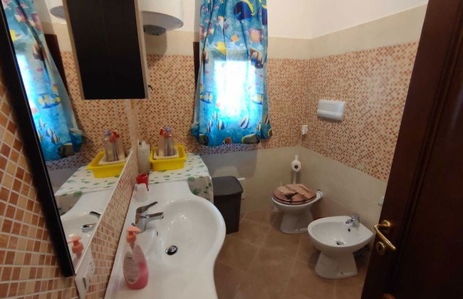 Villa 6 Beds Just Minutes From San Teodoro - Photo 9