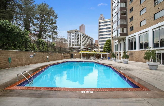 Downtown 2BR King Bed FREE Parking 1413 - Photo 7