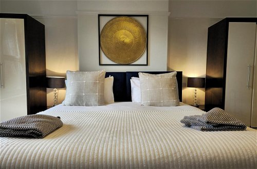 Foto 6 - Inviting 2-bed Apartment in Rhos-on-sea Sleeps 6