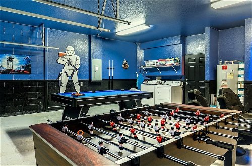Foto 43 - Home With Pool-spa Game Room 2621