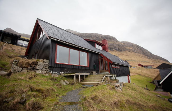 Idyllic Vacation Home With A Breathtaking View - Photo 20