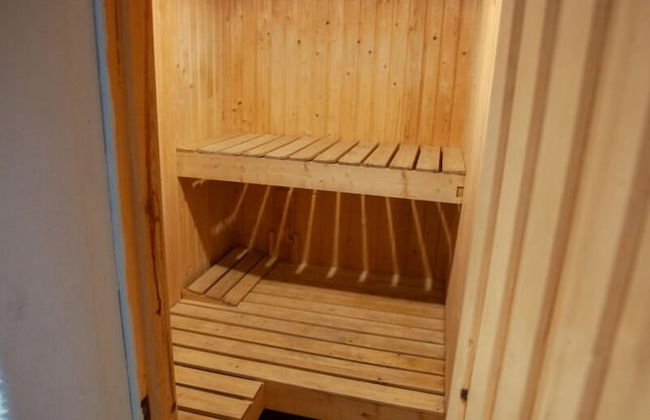 Idyllic Vacation Home With A Breathtaking View - Photo 16