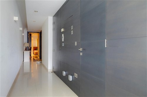 Photo 11 - Exquisite Seafront Apart in Spinola Bay St Julians