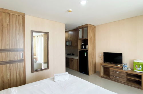 Photo 11 - Homey And Simply Studio The Enviro Apartment