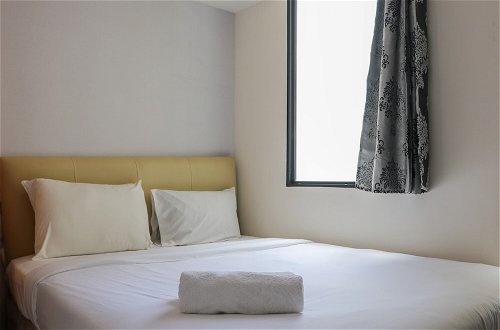 Photo 2 - Comfy Studio Room At Osaka Riverview Pik 2 Apartment