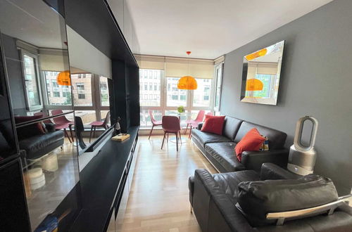 Photo 7 - Central & Stylish 1BD Flat - City of London