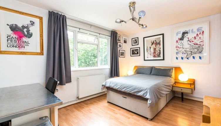 Photo 1 - Trendy 1BD Flat With Private Balcony - Hoxton