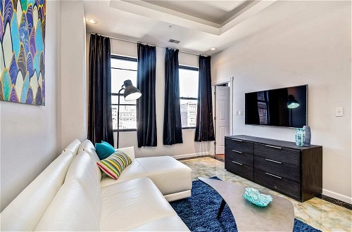 Photo 4 - The Philadelphia Getaway 2BD Apartment in the Heart of the City