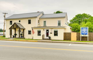 Photo 2 - Chic & Central Apartment ~ 6 Mi to Sebec Lake