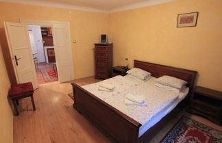 Photo 2 - Cool 1 Bedroom Prokopska Apartment in Mala Strana