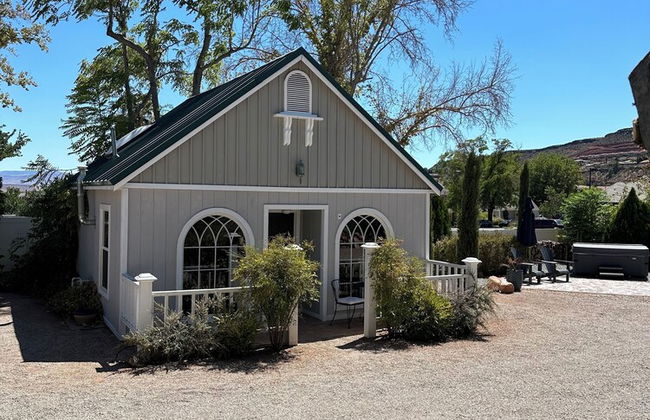 The Cottage @ 241 North - Foto 10