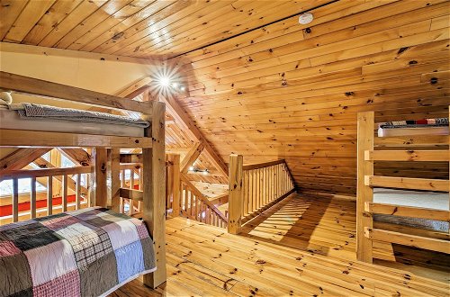 Foto 29 - Ski Lodge Mtn Retreat w/ Fire Pit, Deck & Views
