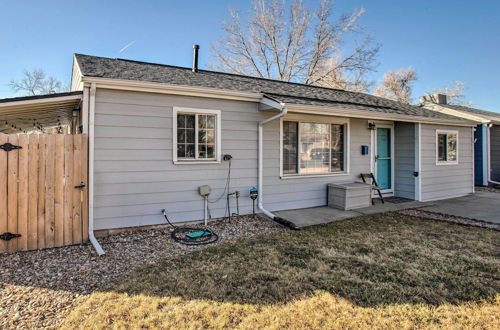 Foto 8 - Comfy Aurora Hideout w/ Yard & Covered Patio