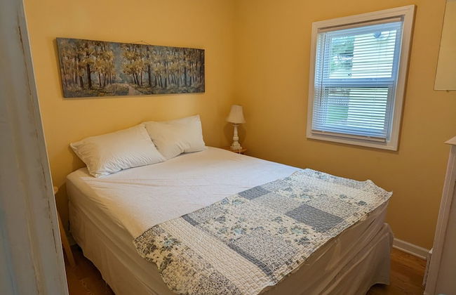 Little Yellow Cottages - Photo 3