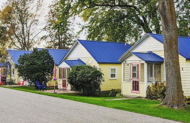Little Yellow Cottages - Photo 47