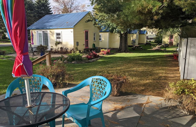 Little Yellow Cottages - Photo 34