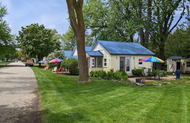Little Yellow Cottages - Photo 1