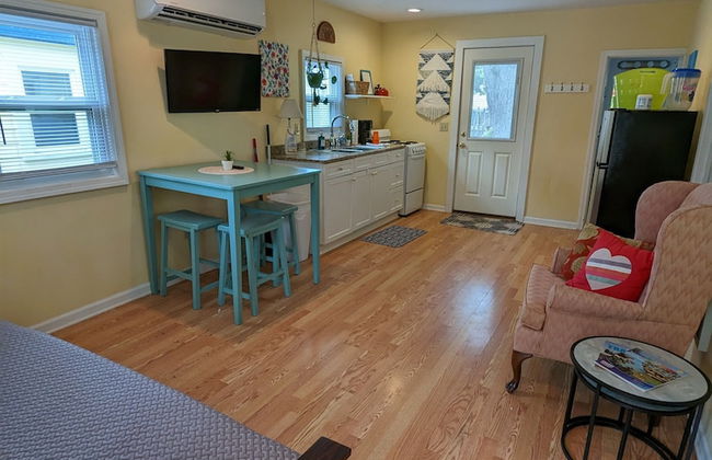 Little Yellow Cottages - Photo 21