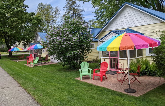 Little Yellow Cottages - Photo 49