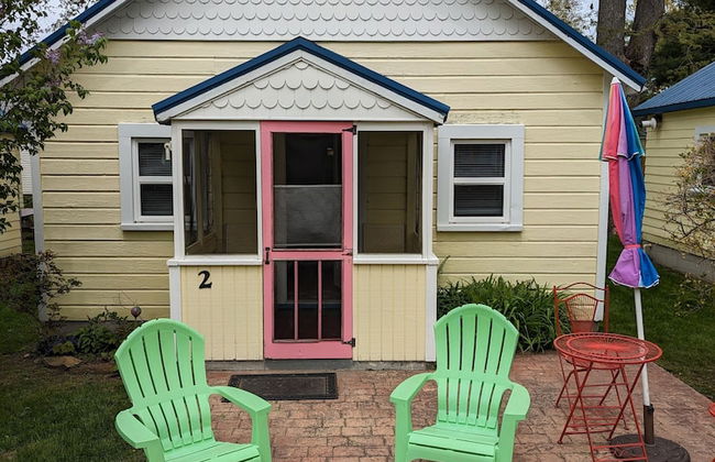Little Yellow Cottages - Photo 53