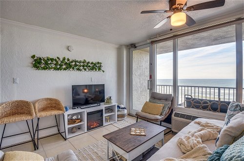 Photo 21 - Top-floor Beach Condo With 2 Oceanfront Balconies
