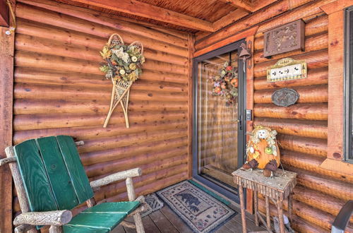 Photo 21 - Rustic Lakeside Cabin - Family and Pet Friendly