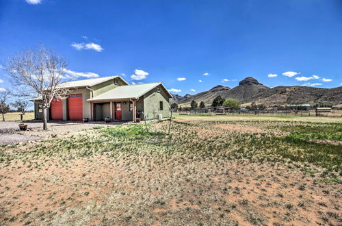 Photo 3 - Cozy Elgin Casita w/ Gas Grill: Pets Welcome