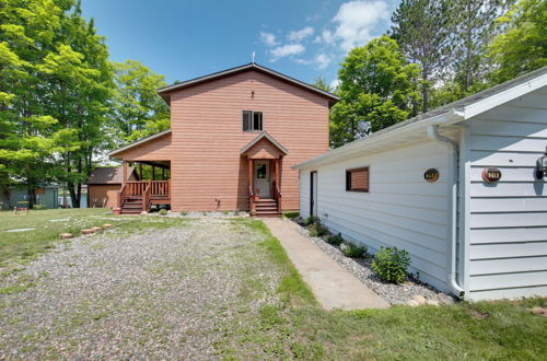 Foto 35 - Lakefront Cottage in Iron River w/ 2 Porches