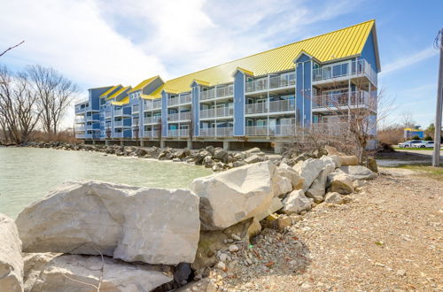 Foto 1 - Waterfront Middle Bass Condo w/ Lake Erie Views