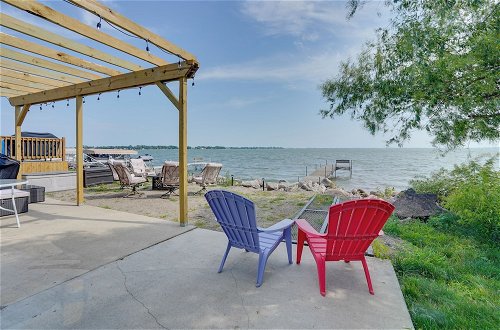 Photo 29 - Lakefront Vacation Rental With Fire Pit & Dock