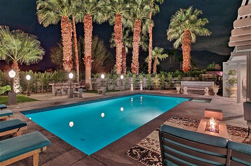 Foto 16 - Stunning Palm Springs Escape w/ Epic Outdoor Oasis