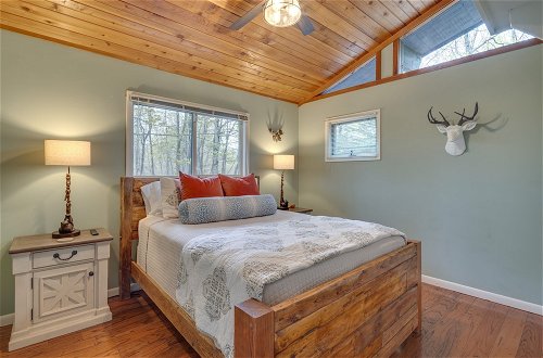 Foto 40 - Rustic-chic Sapphire Home w/ Wraparound Decks