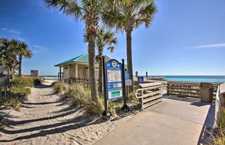 Photo 3 - Palms of Destin Poolside Oasis - Walk to Beach