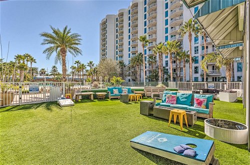 Photo 34 - Modern Resort Condo With Balcony - Walk to Beach
