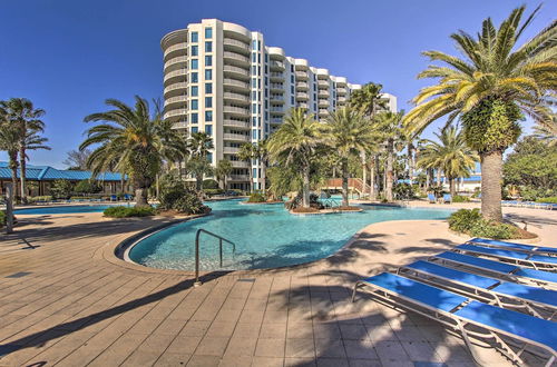 Photo 43 - Modern Resort Condo With Balcony - Walk to Beach