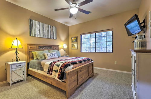 Photo 22 - Pinetop Escape: Charming Mountain Condo w/ Balcony