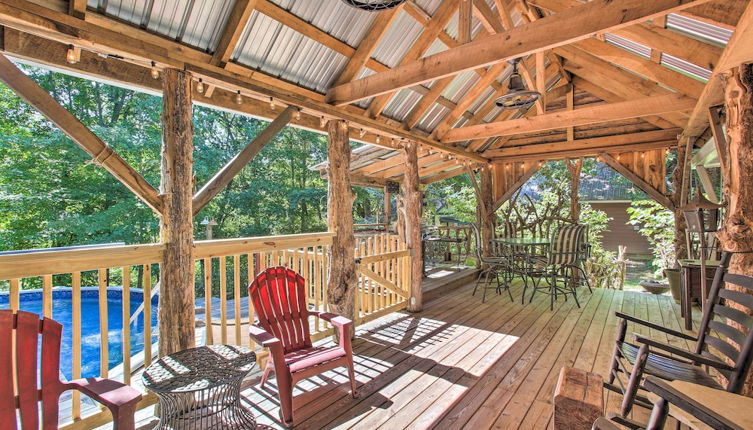 Foto 1 - Rustic & Secluded Retreat w/ Deck on 2 Acres