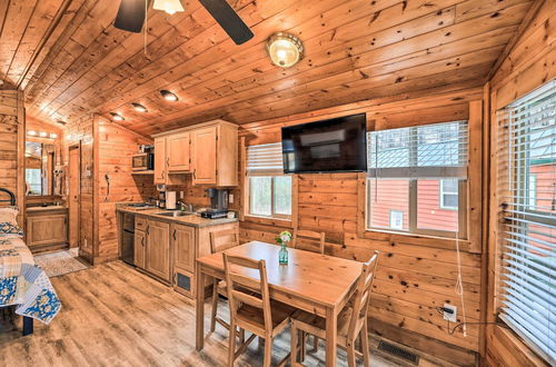 Photo 8 - Beautiful New Bern Studio Cabin w/ Fire Pit