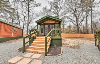 Photo 2 - Beautiful New Bern Studio Cabin w/ Fire Pit