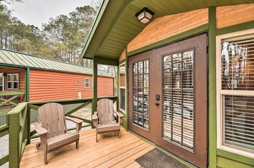 Photo 10 - Beautiful New Bern Studio Cabin w/ Fire Pit